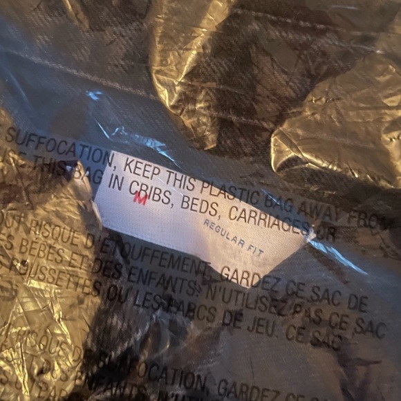 Old Navy mens black jean work shirt - Picture 3 of 3